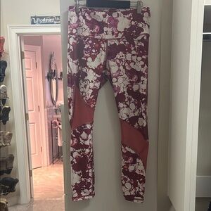 Under Armour Maroon and White HEATGEAR Compression Leggings